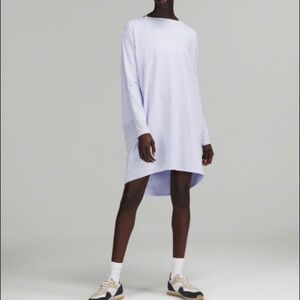 Lululemon back in action dress. Never worn!!! Casual stunner!!!